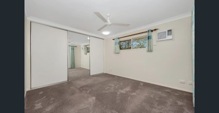 Amazing Location - Spacious Family Home - Photo 5