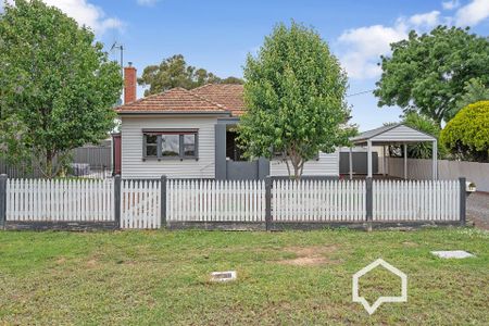 21 Church Street Eaglehawk VIC - Photo 2