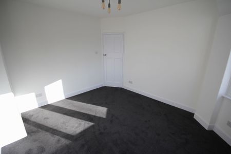 Harlington Road, Uxbridge, UB8 - Photo 5