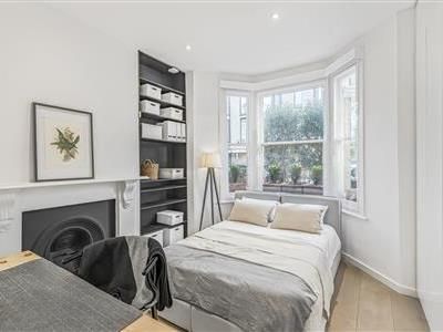 Warriner Gardens, SW11 - Photo 3