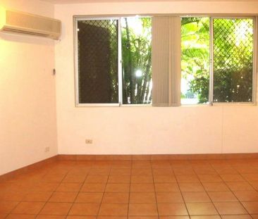 CONVENIENT NIGHTCLIFF LIVING - Photo 4