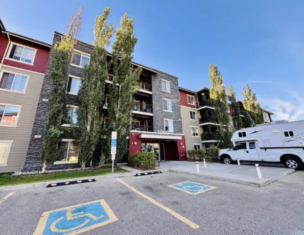 Modern and Bright 2 Bedroom plus Den and 2 Bathroom Condo with Large Balcony | 1060 McConachie Boulevard Northwest, Edmonton - Photo 1