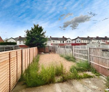 3 bedroom terraced house to rent - Photo 4