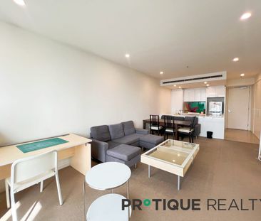 MODERN LIVING WITH CITY LIFESTYLE - Photo 1