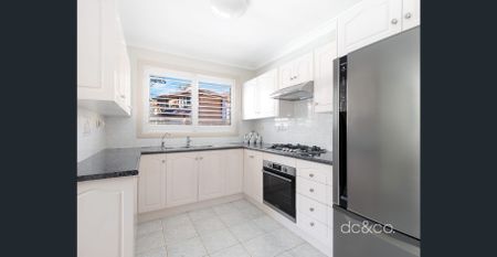 Stylish 3-bedroom townhouse with courtyard in Riverwood - Photo 5