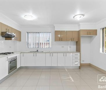 TOP FLOOR APARTMENT - Photo 2