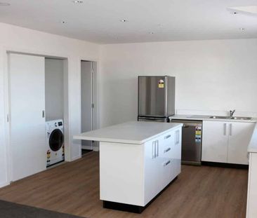 APARTMENT IN PETONE - Photo 2