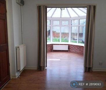 1 bedroom end of terrace house to rent - Photo 2