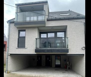 Mooi gelijkvloersappartement met 2 slaapkamers en tuintje - Photo 1