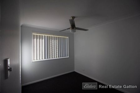 Modern Family Home - Photo 5