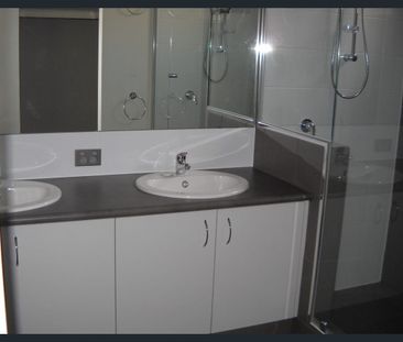 17 Koenig Way, Clarkson, WA 6030 - Photo 4