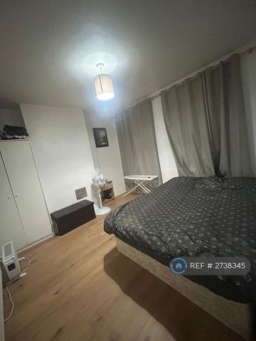 1 bedroom semi-detached house to rent - Photo 3