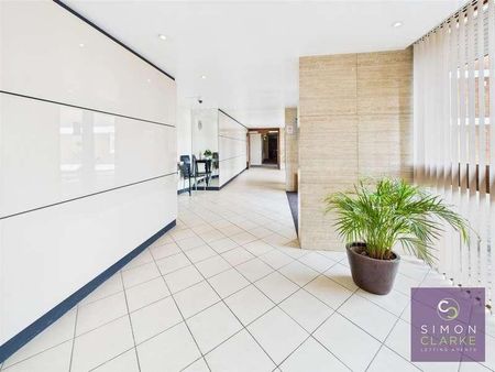 Regents Park Road, Finchley Central, N3 - Photo 4