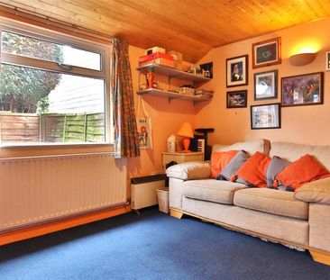 4 bedroom detached house to rent - Photo 6