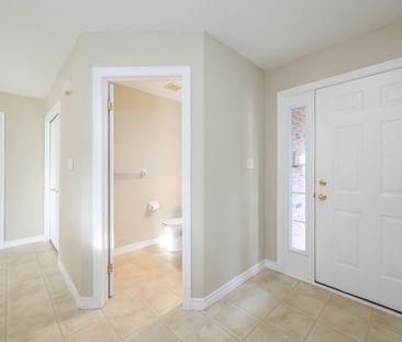 For Lease - 1605 Mickleborough Court, London North, Ontario - Photo 2