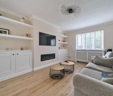 3 bedroom semi-detached house to rent - Photo 2