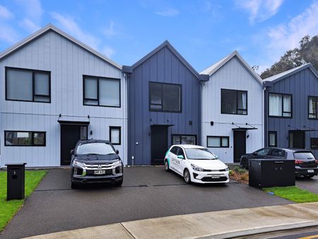 Trentham Living - Photo 3