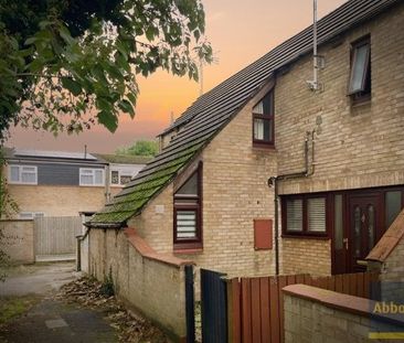 PITSEA, BASILDON - Photo 5