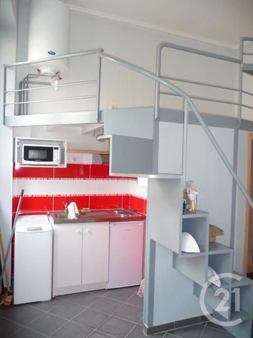 Location Appartement 1 pièce 16m² FONTAINEBLEAU 77300 - Photo 2