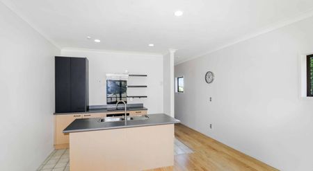 2 bedroom apartment in Morningside! - Photo 2