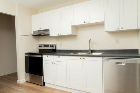 Windermere Place - Photo 2