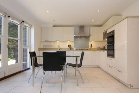 2 bedroom maisonette to rent - Photo 5