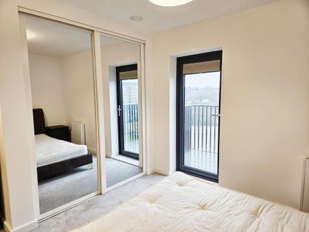 2 bedroom flat to rent - Photo 5