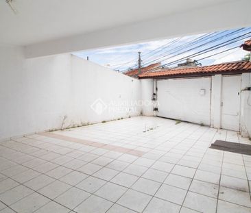 Sobrado com 3 quartos e 206m² para alugar em Parque Oratório, Santo... - Foto 2