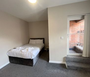 22 Ashley Courtyard, Belfast BT9 7JS - Photo 1