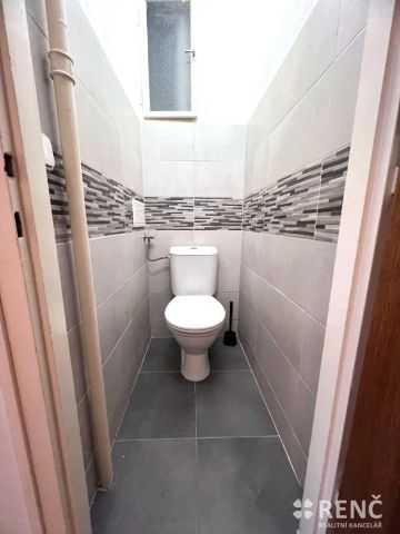 Pronájem prostorného bytu 2,5+1 se dvěma balkony Staré Brno, ul. Pekařská - Photo 4