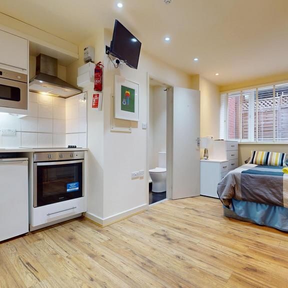 Studio to rent - Photo 1