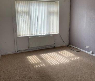 2 bedroom semi-detached house to rent - Photo 2