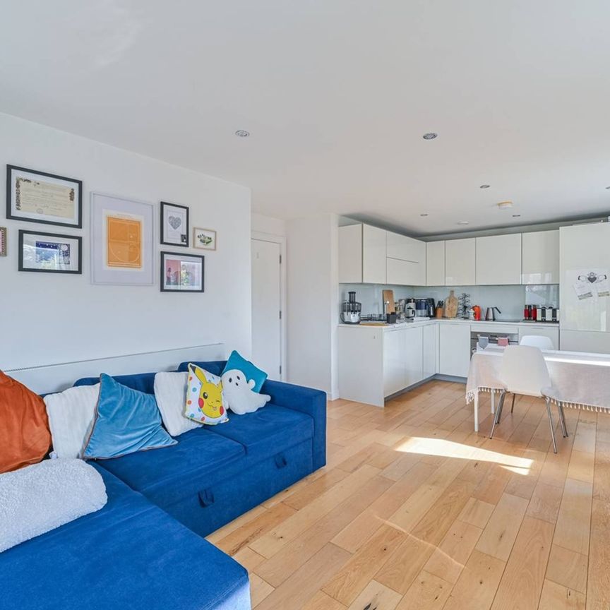1 Bed Flat, Oval Quarter, SW9 - Photo 1