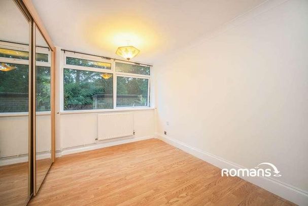 Woodlands, Fleet, GU51 - Photo 1