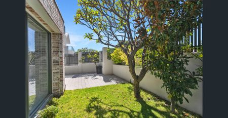 Immaculate home in Mount Hawthorn - Photo 2