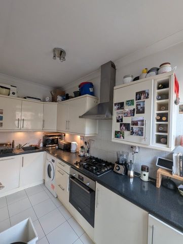 2 Bed Flat, Agincourt Road, NW3 - Photo 5