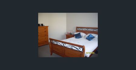 BEAUTIFUL AND SPACIOUS HOME!! - Photo 2