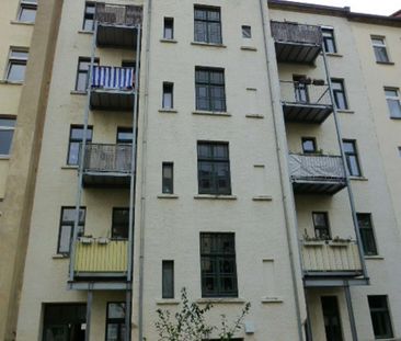 GERÄUMIGE 2 RAUM WOHNUNG MIT PARKETT, BAD MIT ECKWANNE, BALKON UND ... - Foto 6