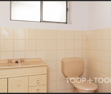 Comfortable 2 bedroom unit - Photo 6