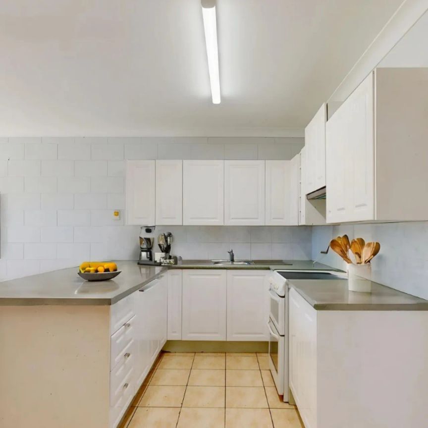 Inviting 2-Bedroom Home in the Heart of West End - Photo 1