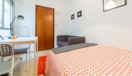 Carrer del Poeta Mas i Ros, Valencia, Valencian Community 46022 - Photo 4