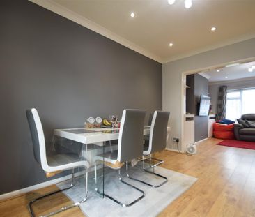 3 bedroom house - semi-detached - Photo 1
