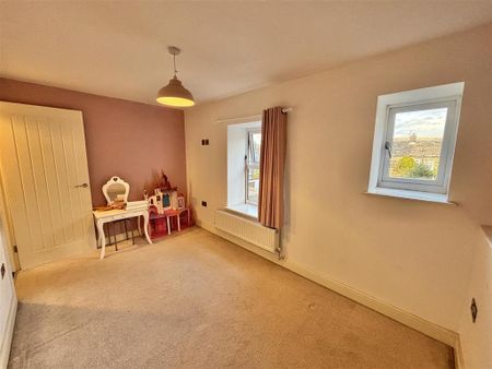 2 bedroom terraced house to rent - Photo 4