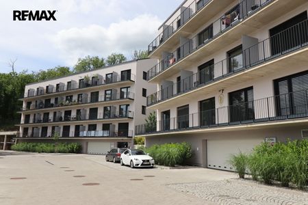 Pronájem bytu 1+kk v osobním vlastnictví 26 m², Praha 5 - Hlubočepy - Фото 4
