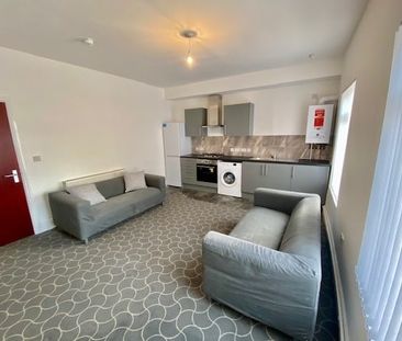 Room in a Shared Flat, Anfield, L4 - Photo 2