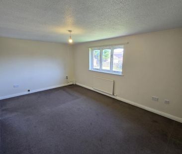 3 bedroom detached house to rent - Photo 4