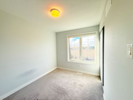 For Lease - 63 Stitch Mews, Stittsville - Munster - Richmond, Ontario - Photo 5