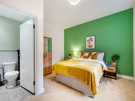 Newly Refurbished 7-Bed House Share In L13! Room 3 (Double) - Photo 2