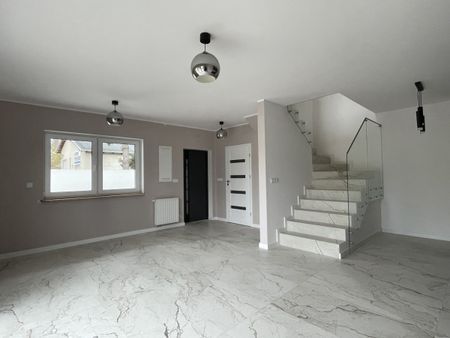 Nowiutki z pełnym wyposażeniem - Фото 3