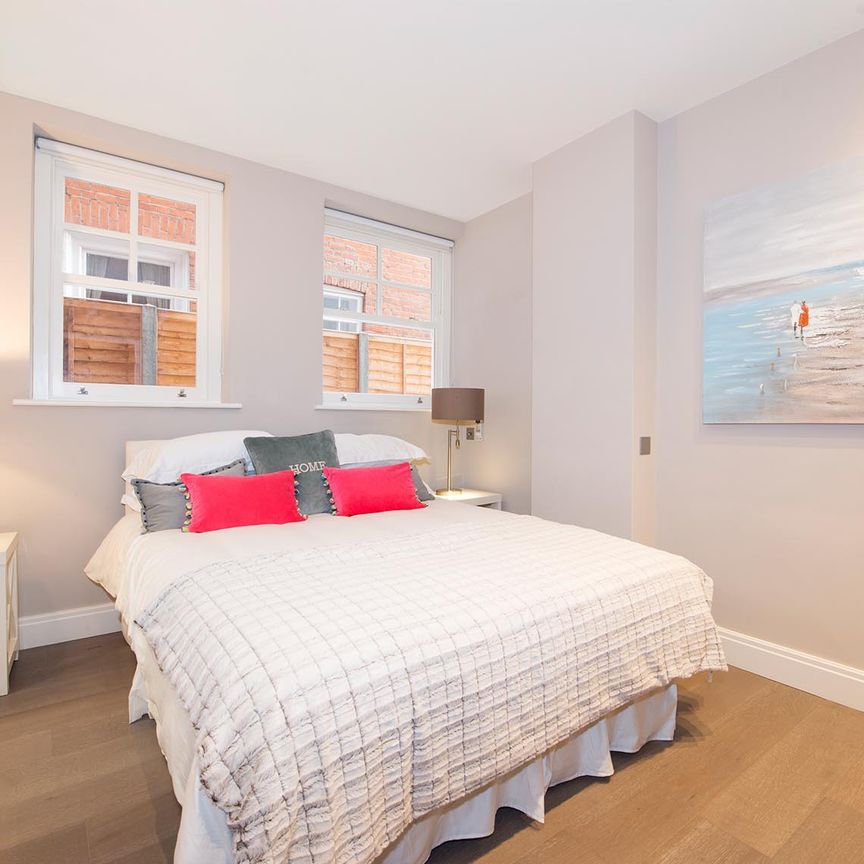 Lyndhurst Road, Hampstead, NW3 5PB, London - Photo 1